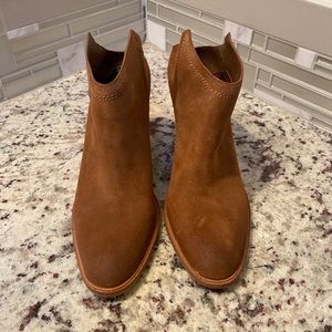 Suede Cognac booties
